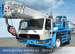 jeřáb Groove GMK 2035 35 t jeřáb Groove 35t